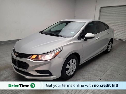 Used 2017 Chevrolet Cruze LS FWD image 1