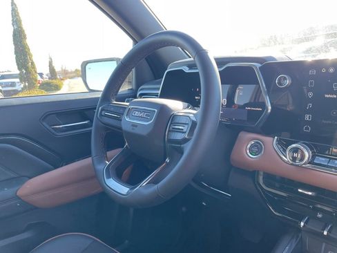 New 2026 GMC Canyon AT4 w/ LPO, Off Road Lift Package image 30