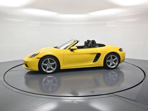 Certified 2023 Porsche 718 Boxster RWD image 2