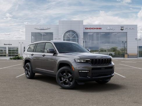 New 2025 Jeep Grand Cherokee L Limited w/ Black Appearance Package AWD/4WD image 5