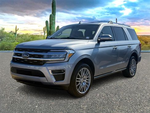 Used 2024 Ford Expedition Limited image 7