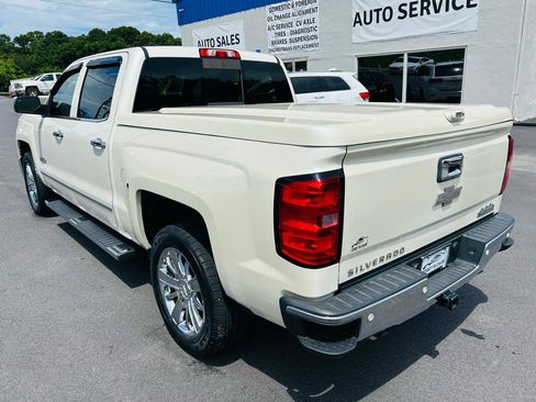 Used 2015 Chevrolet Silverado 1500 High Country w/ High Country Premium Package RWD image 3