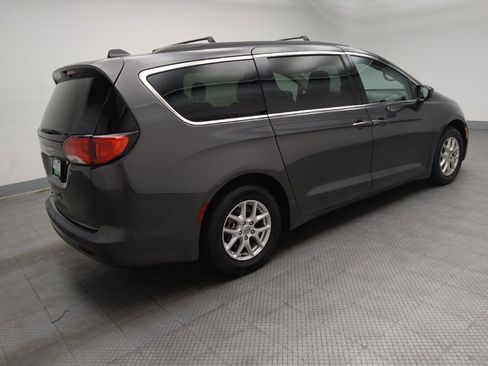 Used 2021 Chrysler Voyager Lxi FWD image 10