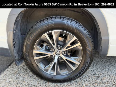 Used 2016 Toyota Highlander XLE AWD/4WD image 9