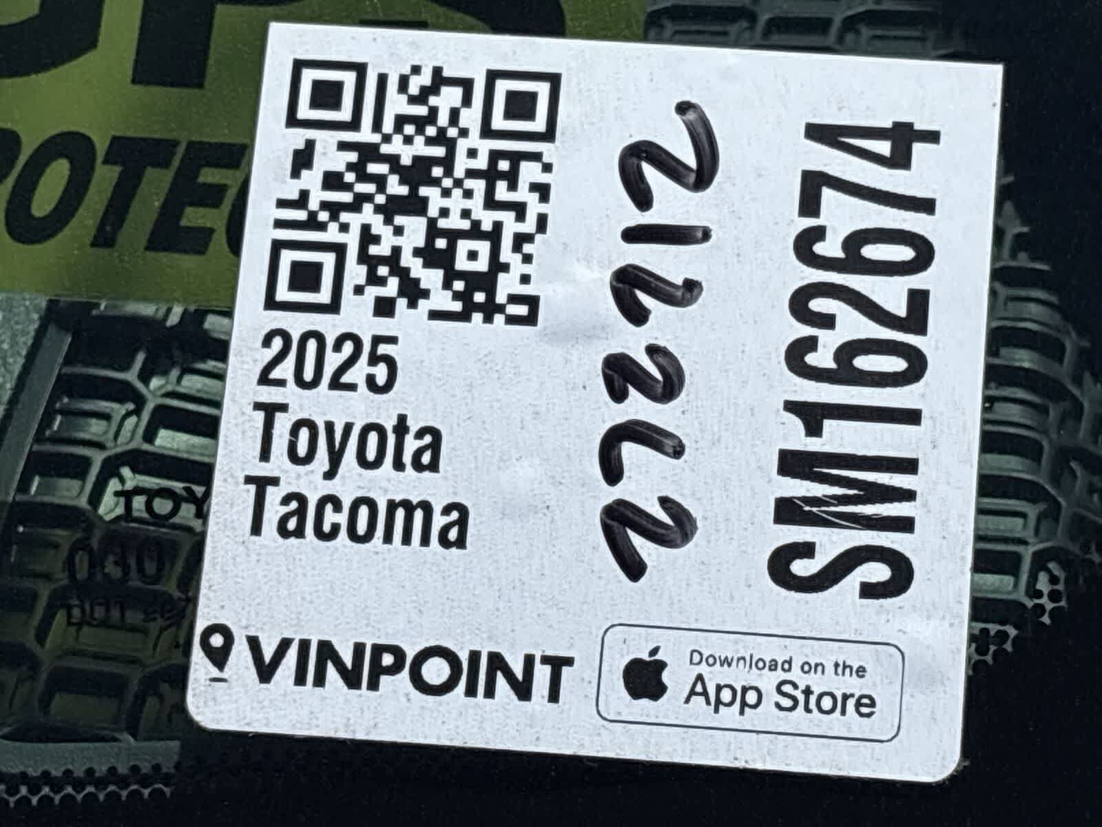 Used 2025 Toyota Tacoma SR5 AWD/4WD image 34