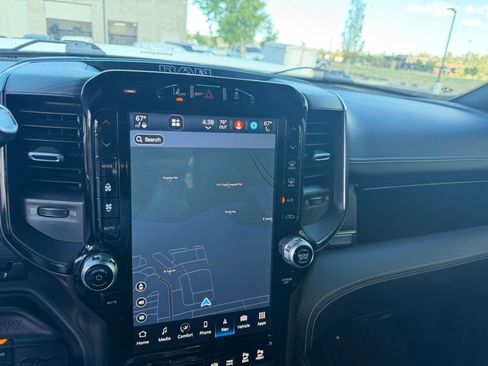Used 2023 RAM 2500 Limited AWD/4WD image 5