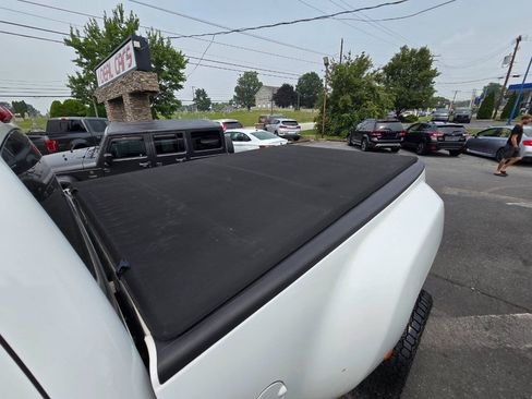 Used 2011 GMC Sierra 3500 Denali AWD/4WD image 28