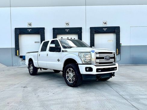 Used 2016 Ford F250 Platinum w/ Platinum Package AWD/4WD image 1