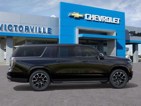 New 2026 Chevrolet Suburban RST image 5