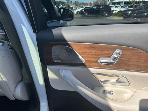 Certified 2025 Mercedes-Benz GLS 450 4MATIC image 9