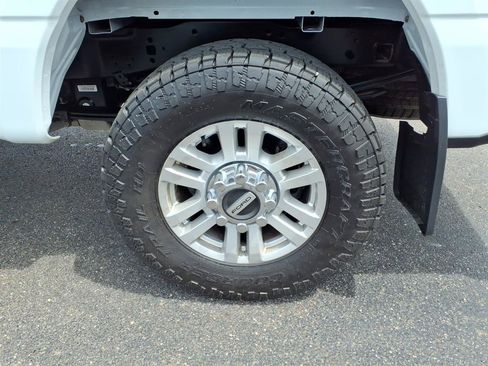 Used 2023 Ford F250 XL w/ XL Chrome Package AWD/4WD image 9