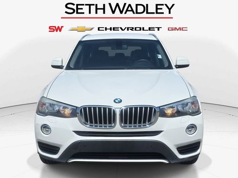 Used 2017 BMW X3 sDrive28i RWD image 2