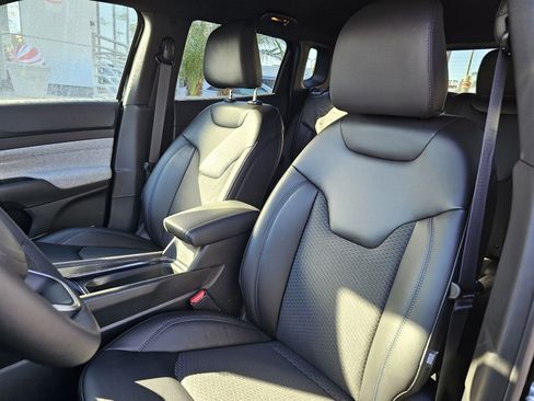 New 2026 Jeep Compass Latitude image 22