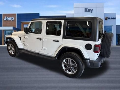 Used 2021 Jeep Wrangler Unlimited Sahara AWD/4WD image 4