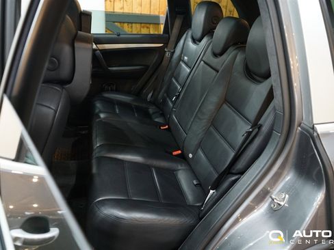 Used 2008 Porsche Cayenne Turbo image 29