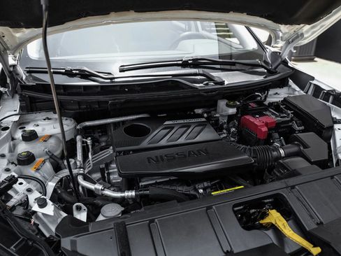Used 2023 Nissan Rogue SV FWD image 52