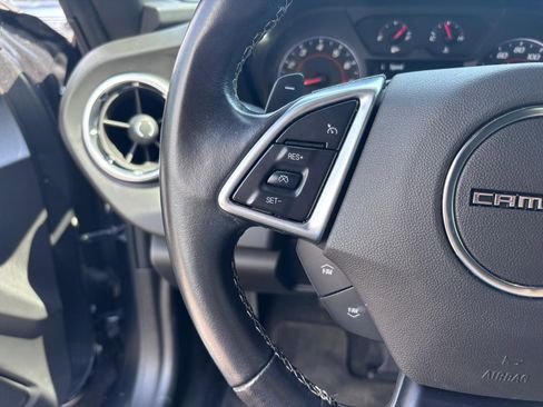 Used 2018 Chevrolet Camaro LT image 10