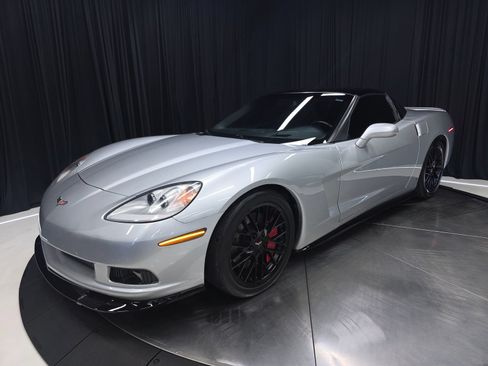 Used 2009 Chevrolet Corvette Coupe w/ Preferred Equipment Group RWD image 40