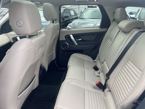 Used 2021 Land Rover Discovery Sport SE image 19