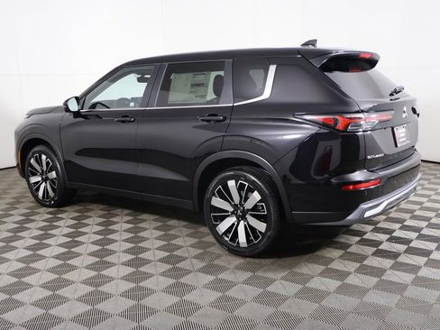New 2026 Mitsubishi Outlander SE FWD image 15
