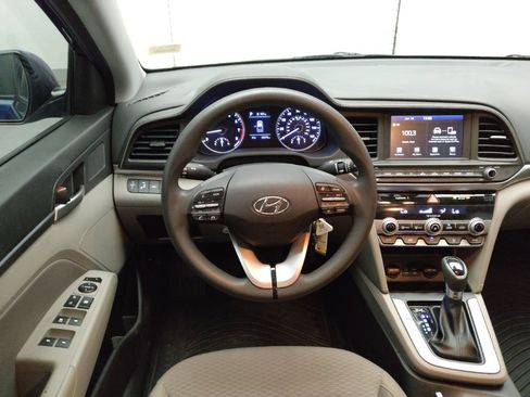 Used 2020 Hyundai Elantra SEL w/ Winter Weather Package FWD image 22