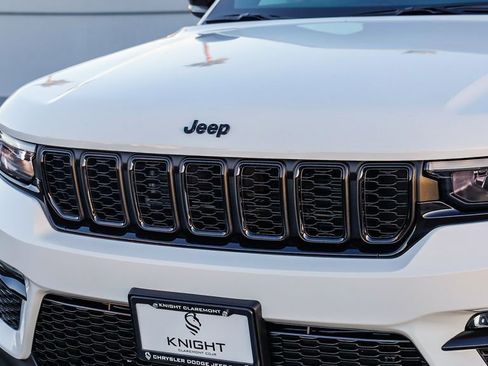 New 2025 Jeep Grand Cherokee Limited w/ Black Appearance Package image 6