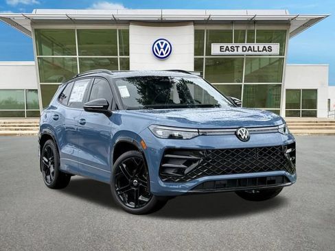 New 2026 Volkswagen Tiguan SE R-Line FWD image 1