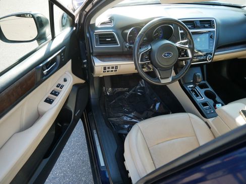 Used 2018 Subaru Outback 2.5i Limited AWD/4WD image 10