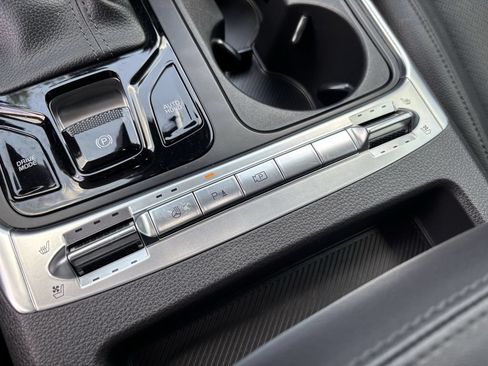 Used 2026 Kia Carnival SX Prestige FWD image 18