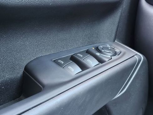 Used 2023 Chevrolet Silverado 1500 Custom image 15