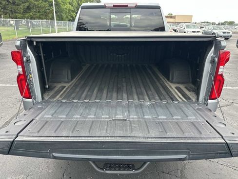 Used 2024 Chevrolet Silverado 1500 LT Trail Boss w/ Convenience Package II AWD/4WD image 10