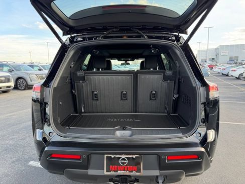 New 2026 Nissan Pathfinder Rock Creek AWD/4WD image 16