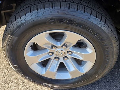 Used 2022 RAM 1500 Laramie RWD image 12