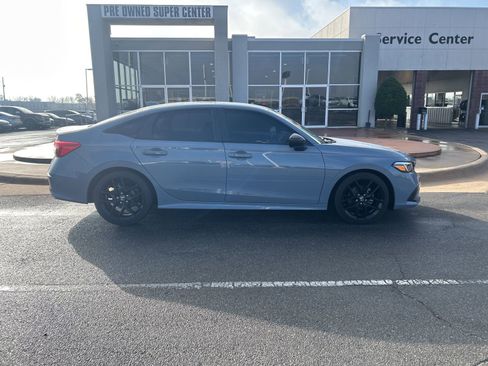 Used 2024 Honda Civic Sport image 4