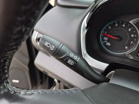 Used 2021 Chevrolet Traverse Premier FWD image 25