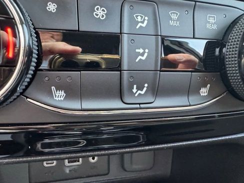 Used 2023 Buick Encore GX Select w/ Sport Touring Package image 11