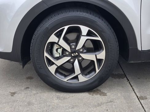Certified 2022 Kia Sportage LX image 17