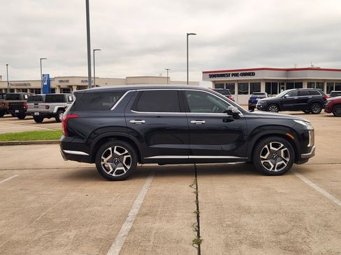 Used 2024 Hyundai Palisade Limited FWD image 7