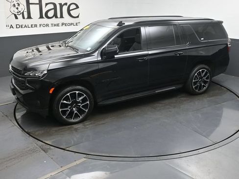 Used 2022 Chevrolet Suburban RST w/ Luxury Package AWD/4WD image 47