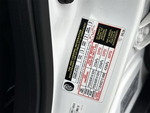 Used 2020 Nissan Kicks S image 47