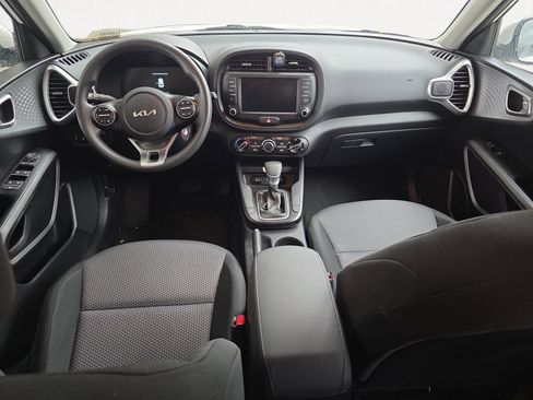 Certified 2025 Kia Soul LX w/ LX Technology Package image 2