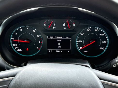 Used 2025 Chevrolet Malibu RS FWD image 35