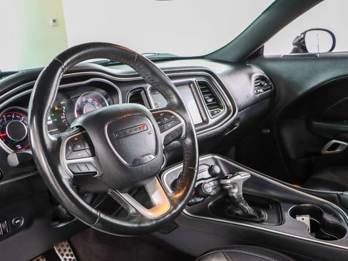 Used 2016 Dodge Challenger SXT Plus image 23