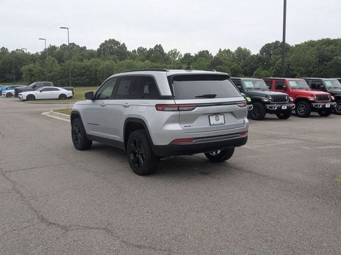 New 2026 Jeep Grand Cherokee Limited w/ Limited Altitude Package AWD/4WD image 3
