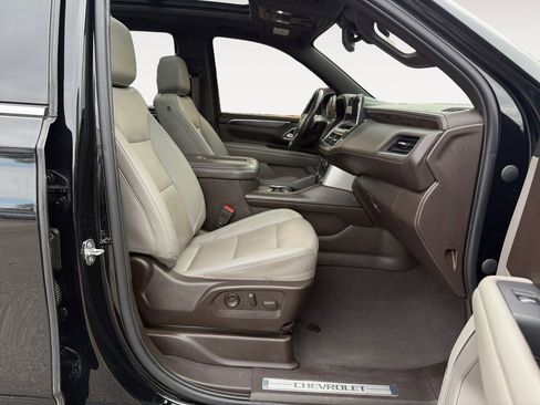 Used 2023 Chevrolet Tahoe LT w/ LT Signature Plus Package AWD/4WD image 15