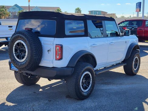 Used 2022 Ford Bronco Outer Banks w/ Sasquatch Package image 5