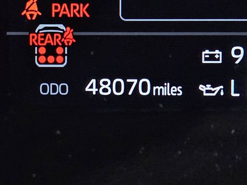 Used 2024 Toyota Sequoia Capstone image 30