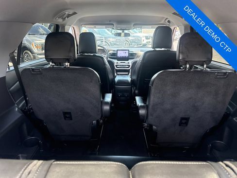 Used 2024 Ford Explorer XLT w/ Equipment Group 202A AWD/4WD image 11