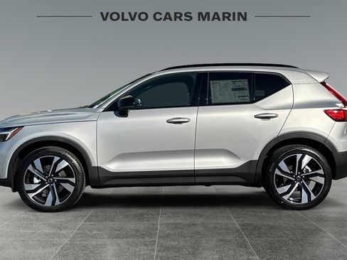 New 2025 Volvo XC40 B5 Ultra w/ Climate Package image 5