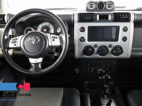 Used 2013 Toyota FJ Cruiser 4WD w/ Trail Teams Special Edition image 13